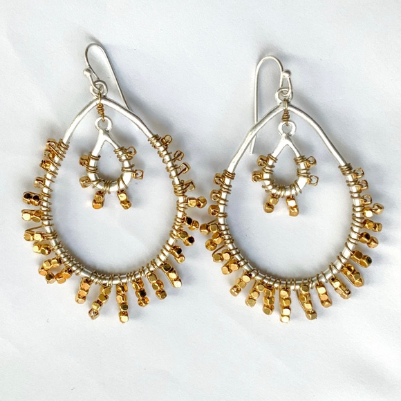 🆕 LOFT Gold Beaded Boho Silver & Gold Seed Beaded Fringe Hoop Earrings NWT - Picture 2 of 5